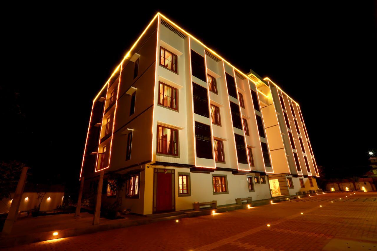 Kyriad Prestige Mayapuri Amira by OTHPL Kumbakonam Eksteriør billede