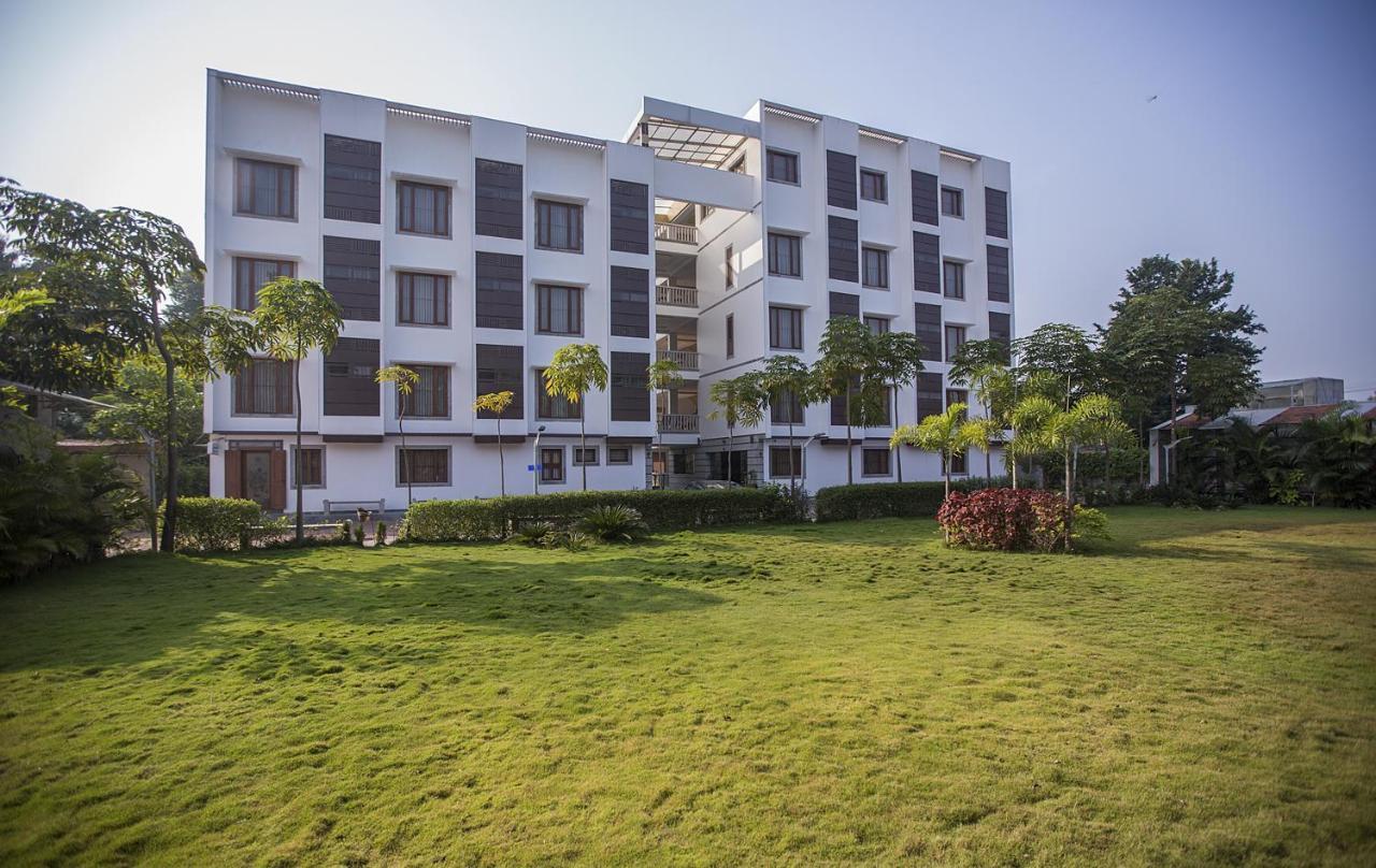 Kyriad Prestige Mayapuri Amira by OTHPL Kumbakonam Eksteriør billede